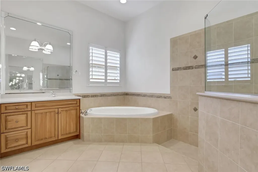 10233 Avonleigh Drive Bonita Springs FL 34135