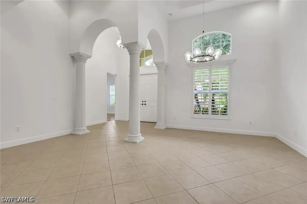 10233 Avonleigh Drive Bonita Springs FL 34135