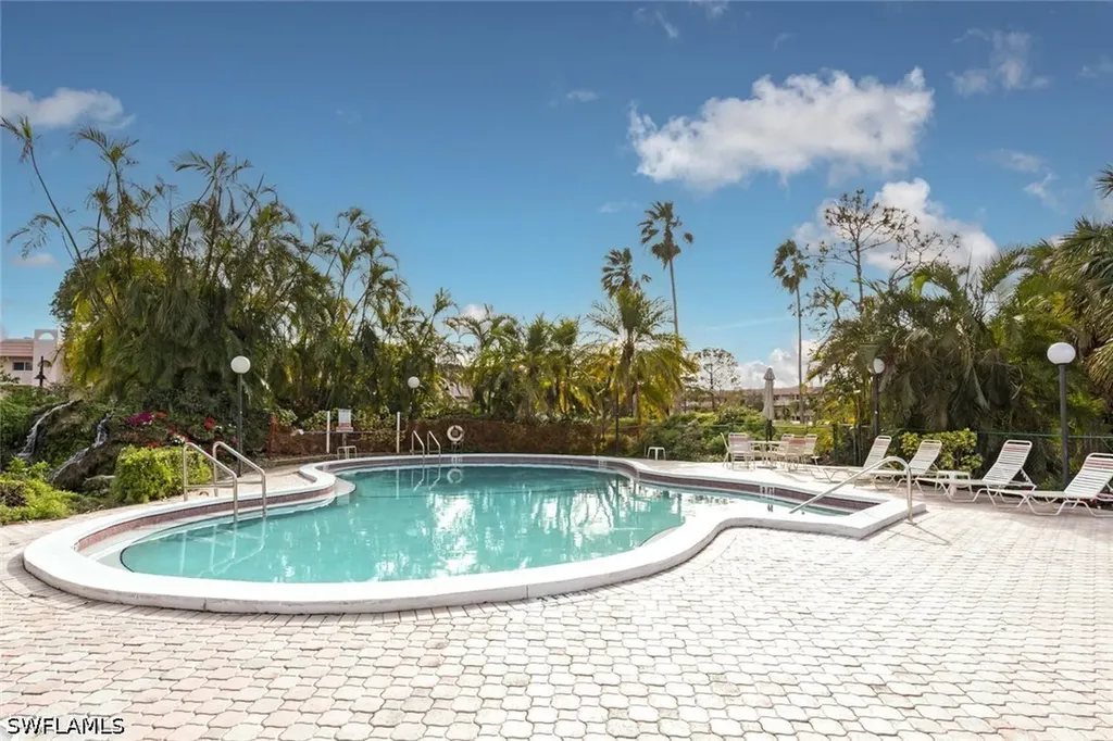 499 Forest Lakes Boulevard Naples FL 34105