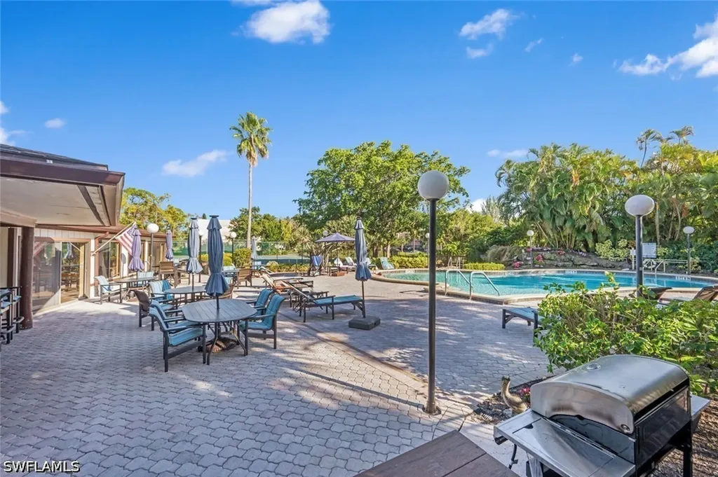 499 Forest Lakes Boulevard Naples FL 34105