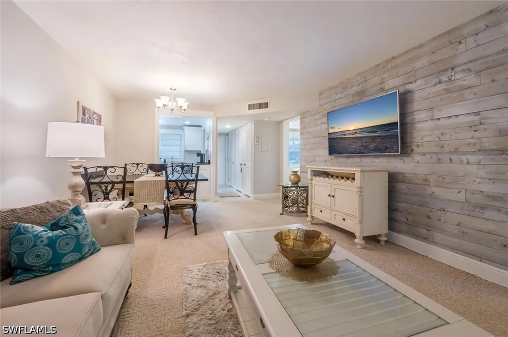 499 Forest Lakes Boulevard Naples FL 34105