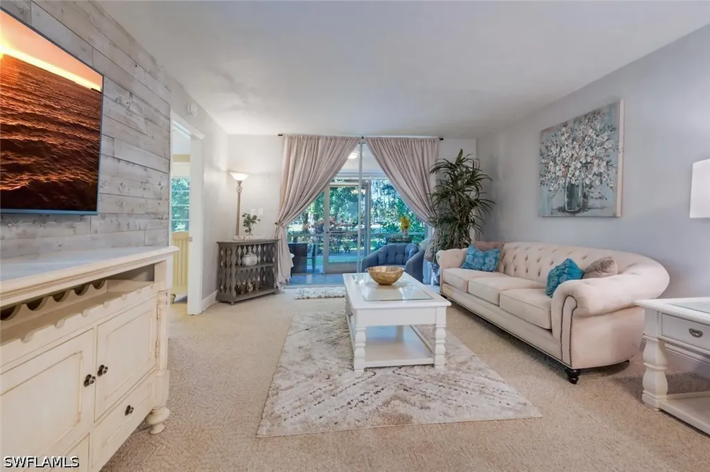 499 Forest Lakes Boulevard Naples FL 34105