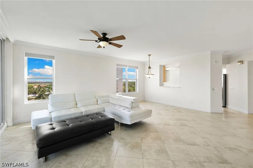 420 Cove Tower Drive Naples FL 34110