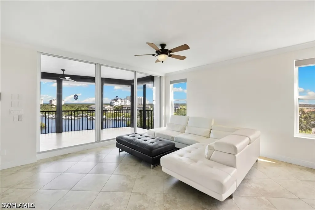 420 Cove Tower Drive Naples FL 34110