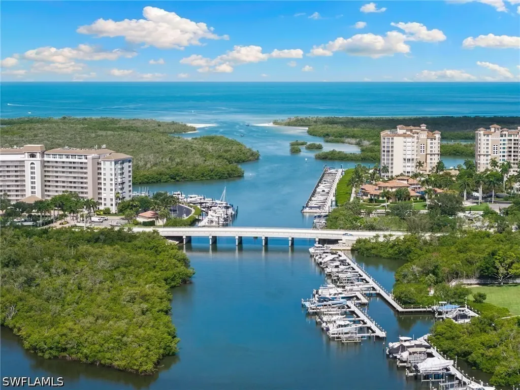 420 Cove Tower Drive Naples FL 34110
