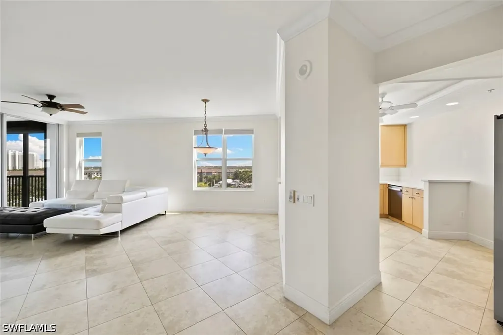 420 Cove Tower Drive Naples FL 34110
