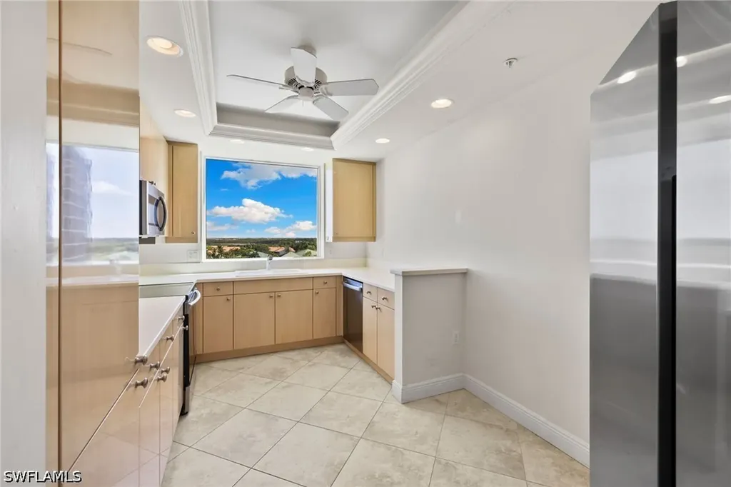 420 Cove Tower Drive Naples FL 34110