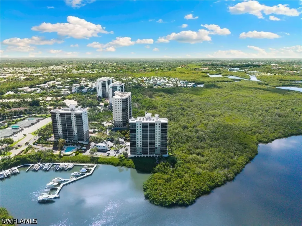 420 Cove Tower Drive Naples FL 34110