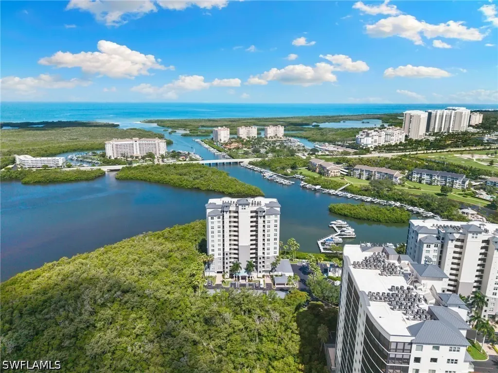 420 Cove Tower Drive Naples FL 34110