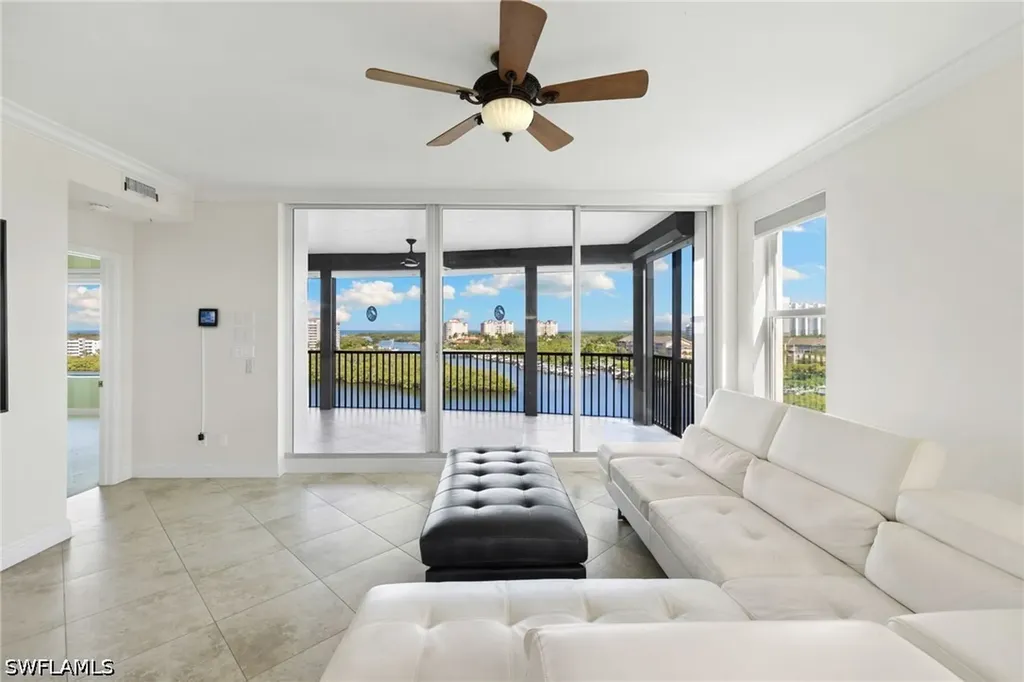 420 Cove Tower Drive Naples FL 34110