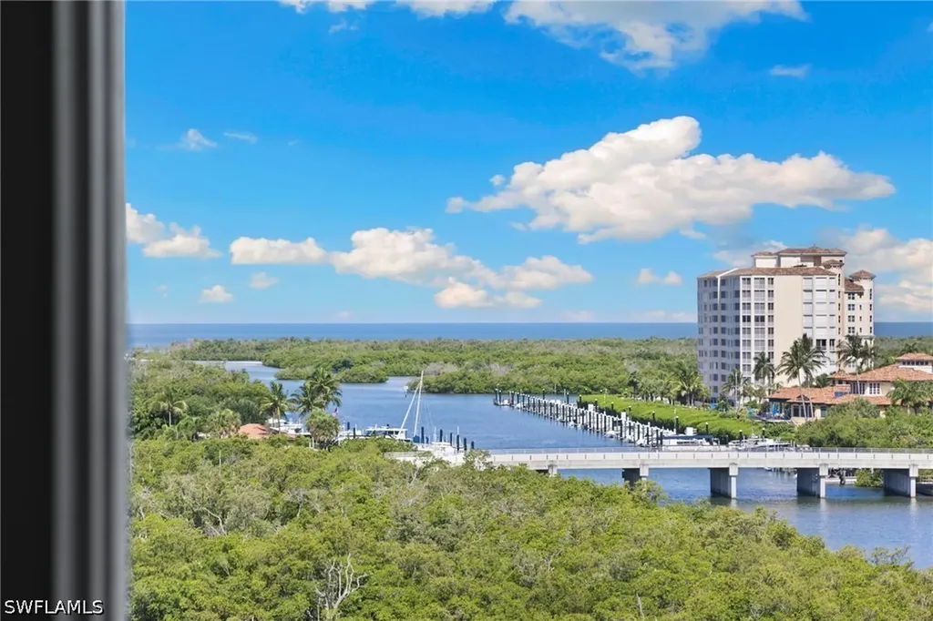 420 Cove Tower Drive Naples FL 34110