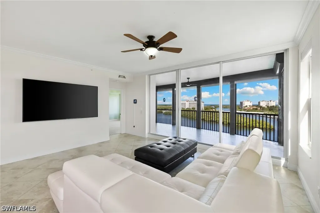 420 Cove Tower Drive Naples FL 34110