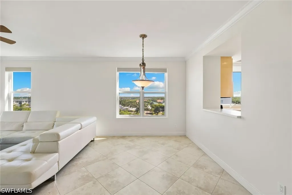420 Cove Tower Drive Naples FL 34110