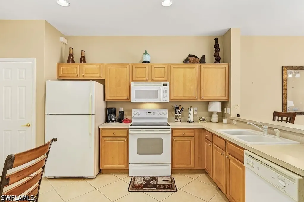 8381 Village Edge Circle Fort Myers FL 33919