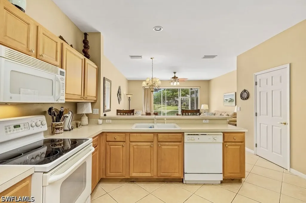8381 Village Edge Circle Fort Myers FL 33919
