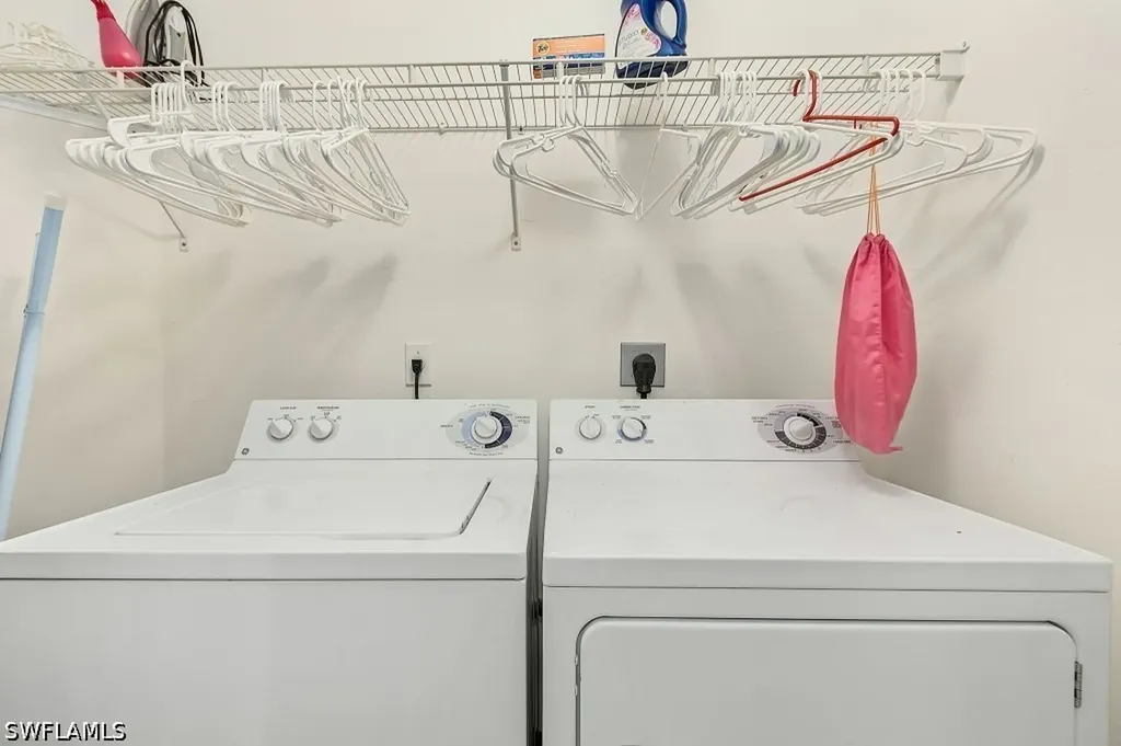8381 Village Edge Circle Fort Myers FL 33919
