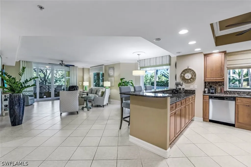 2728 Tiburon Boulevard E Naples FL 34109