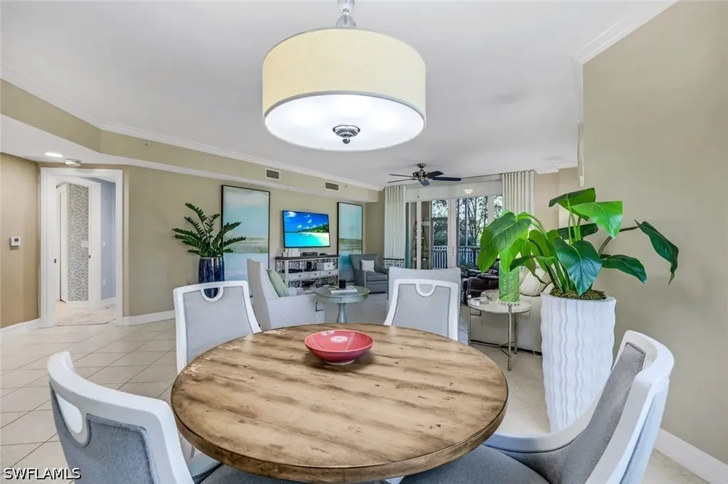2728 Tiburon Boulevard E Naples FL 34109