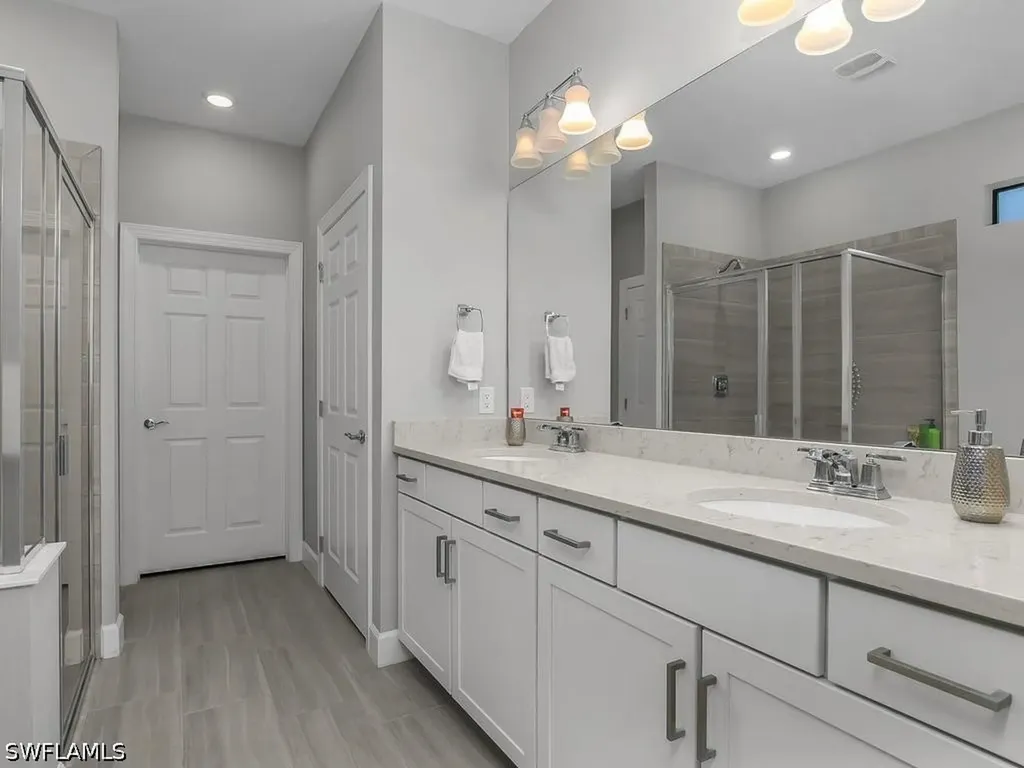 17581 Ashcomb Way Estero FL 33928
