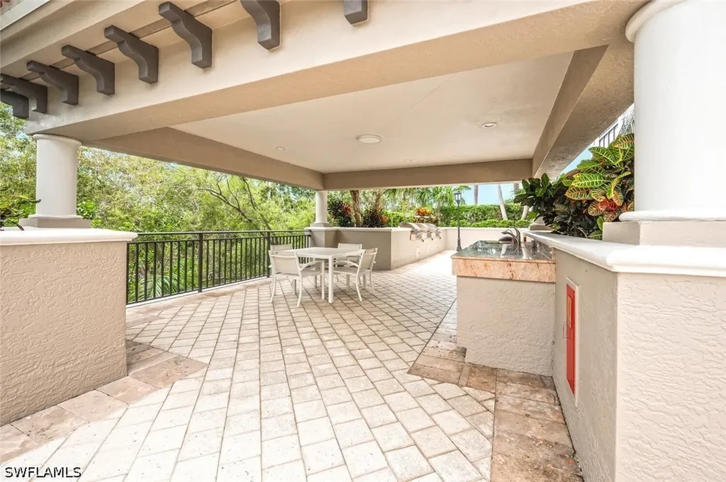 7225 Pelican Bay Boulevard Naples FL 34108