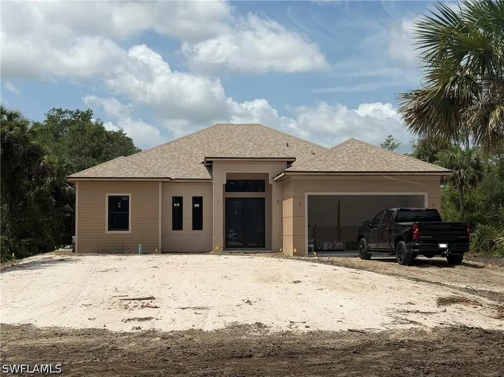 208 45th Avenue NE Naples FL 34120