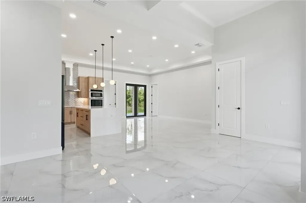 208 45th Avenue NE Naples FL 34120