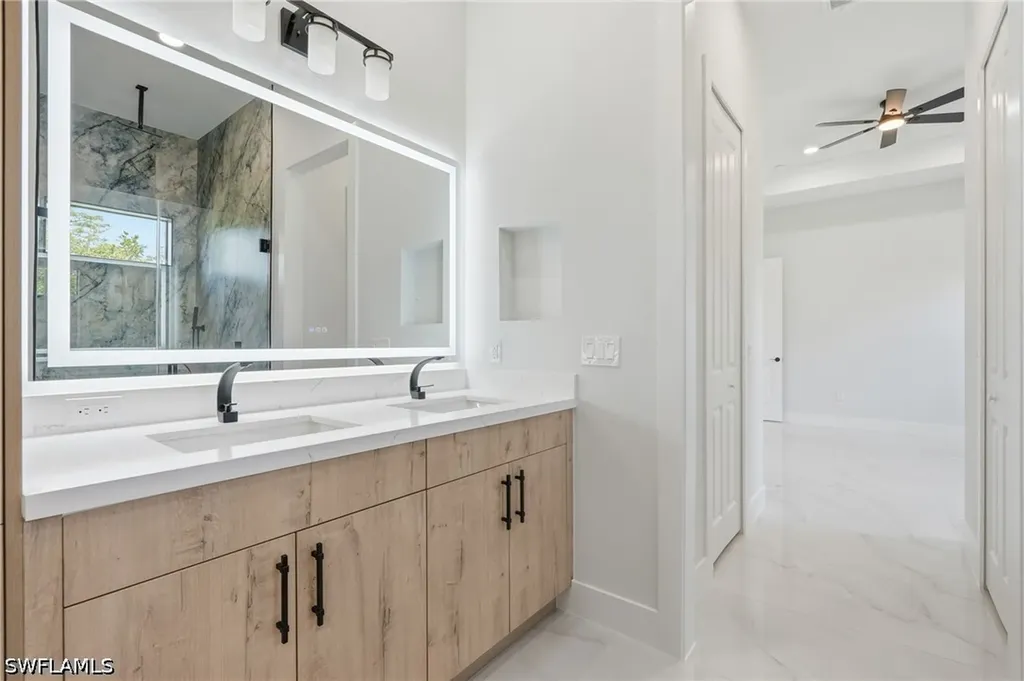 208 45th Avenue NE Naples FL 34120