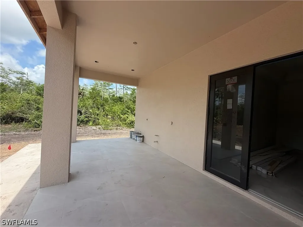 208 45th Avenue NE Naples FL 34120