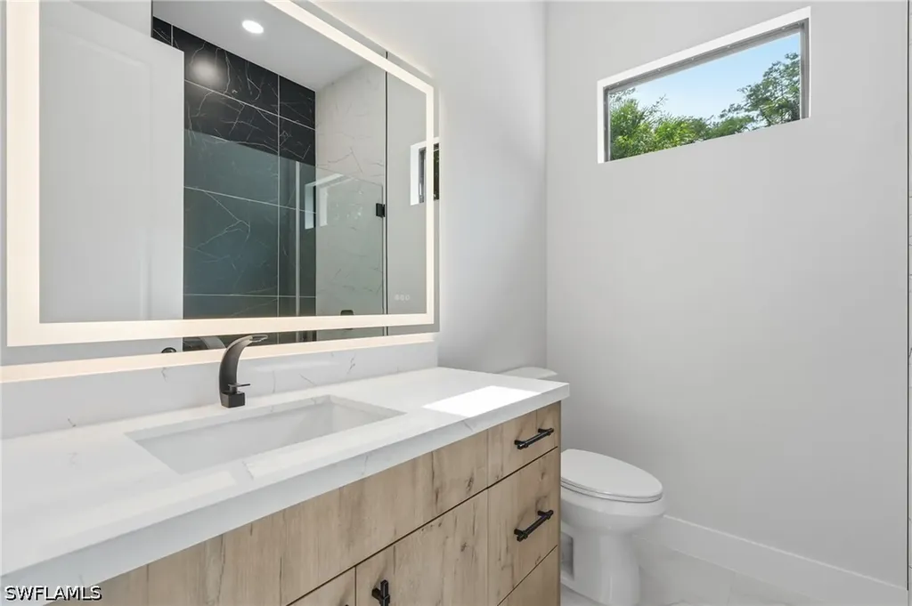 208 45th Avenue NE Naples FL 34120