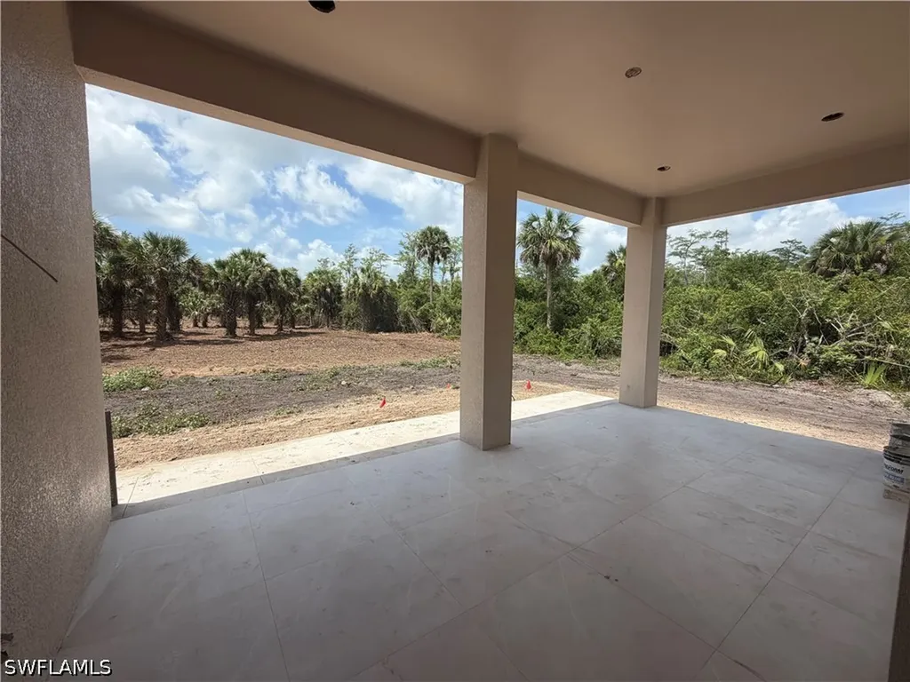 208 45th Avenue NE Naples FL 34120