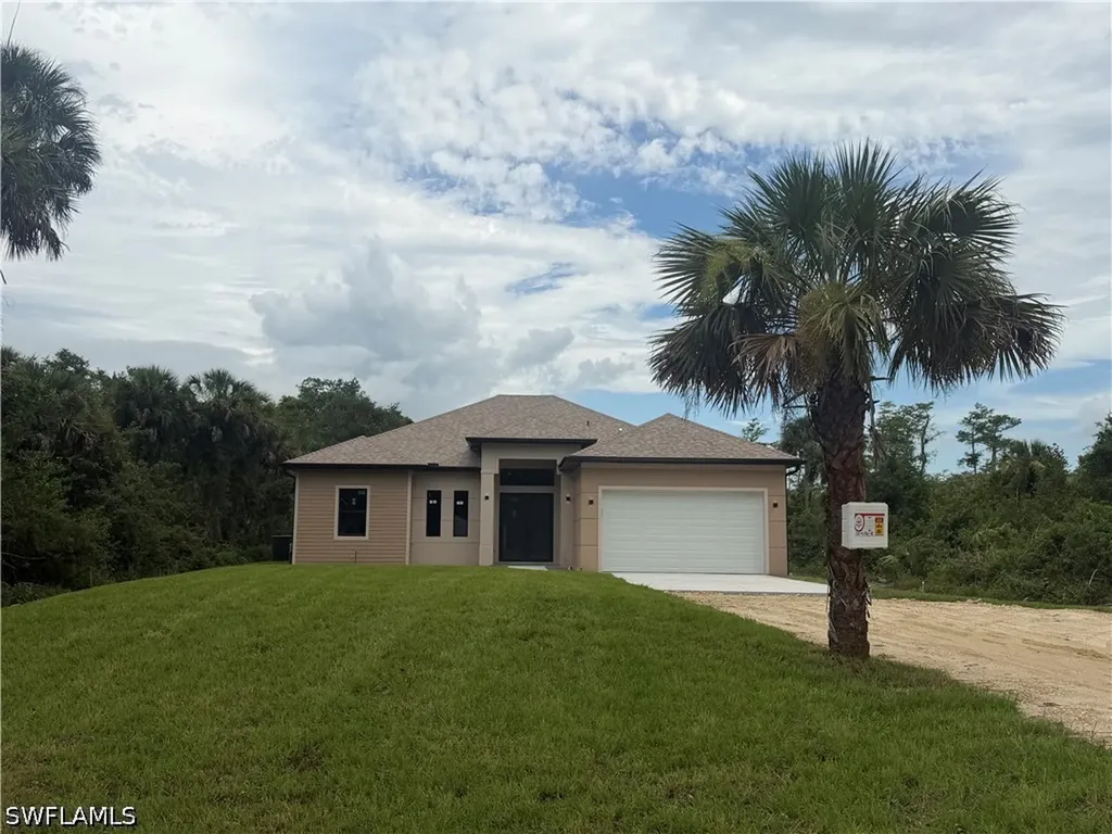 208 45th Avenue NE Naples FL 34120