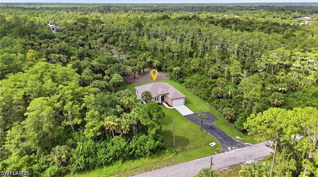 208 45th Avenue NE Naples FL 34120