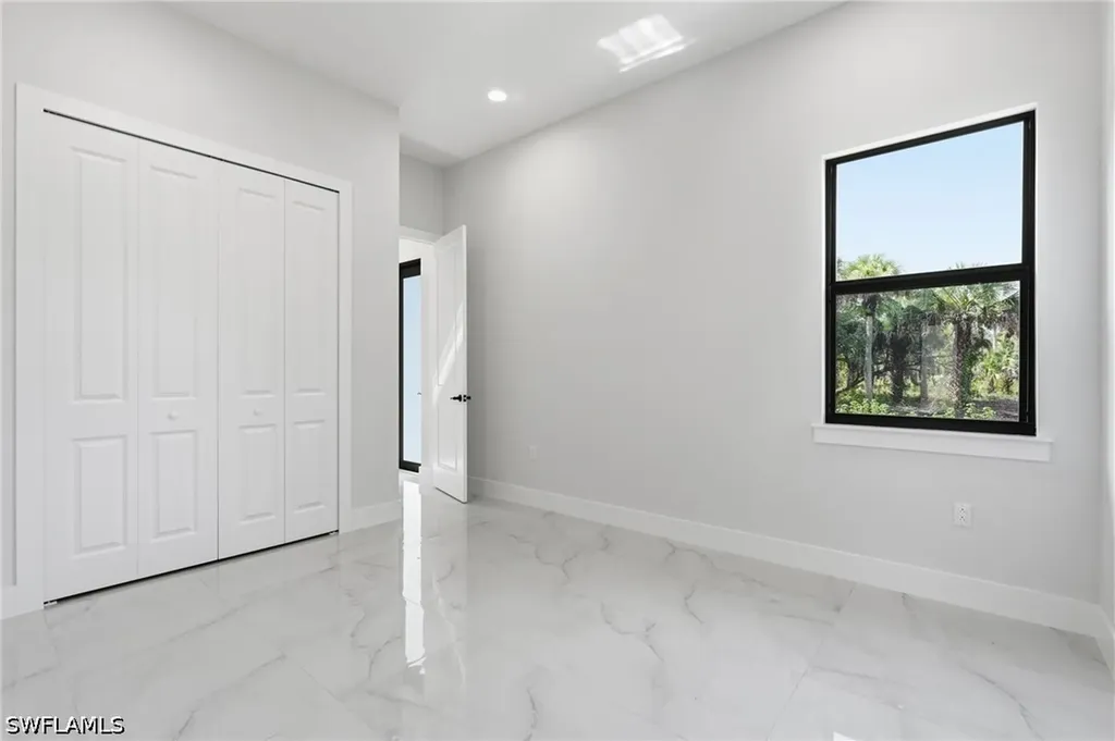 208 45th Avenue NE Naples FL 34120