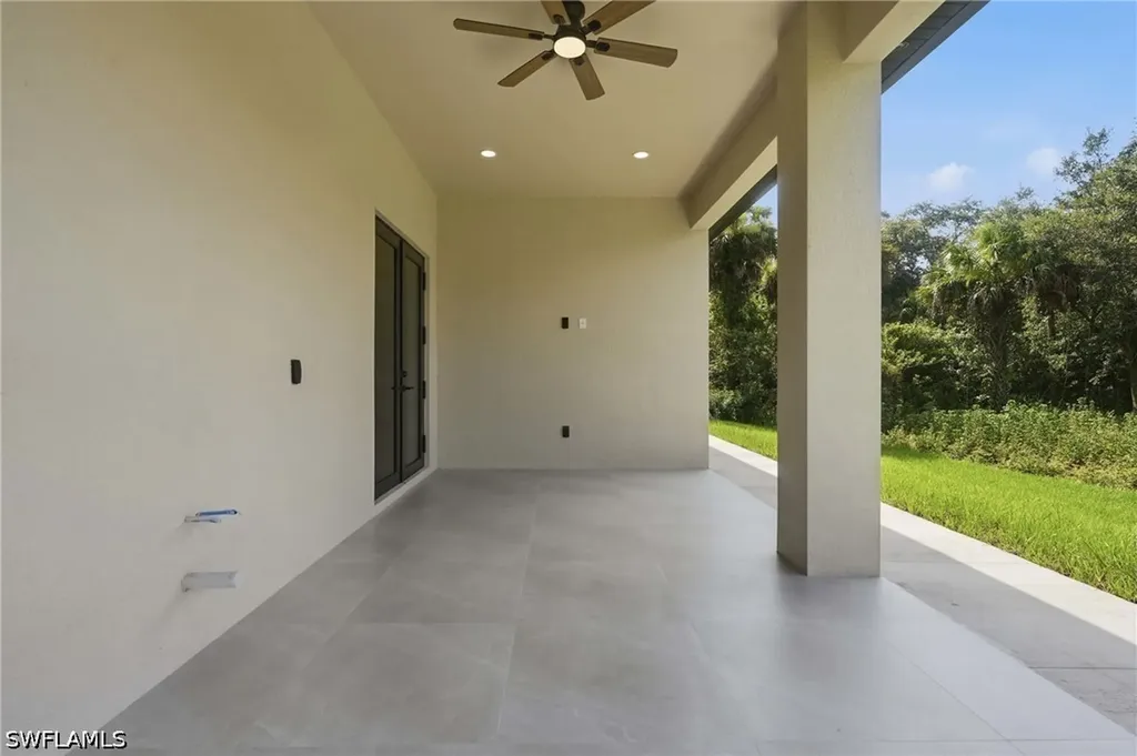 208 45th Avenue NE Naples FL 34120