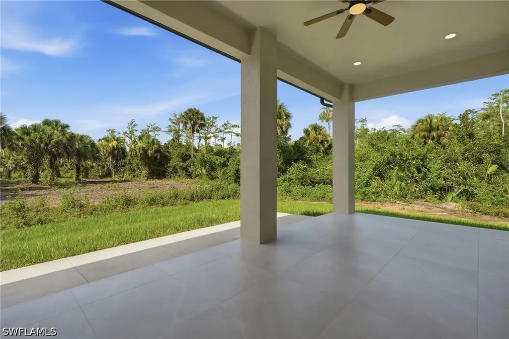 208 45th Avenue NE Naples FL 34120