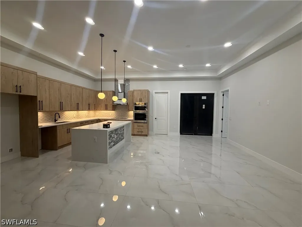 208 45th Avenue NE Naples FL 34120