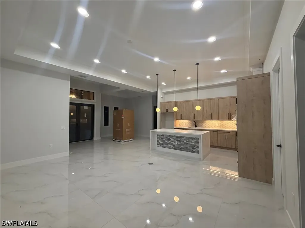 208 45th Avenue NE Naples FL 34120