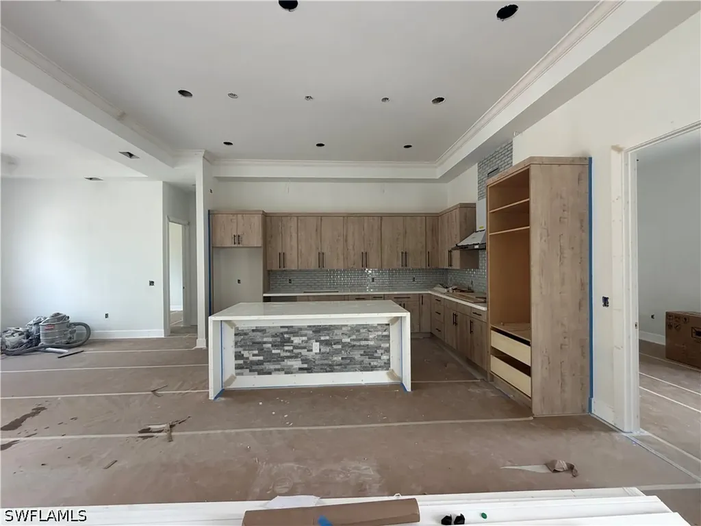 208 45th Avenue NE Naples FL 34120