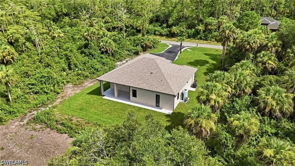 208 45th Avenue NE Naples FL 34120