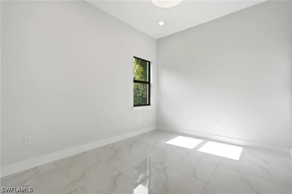 208 45th Avenue NE Naples FL 34120