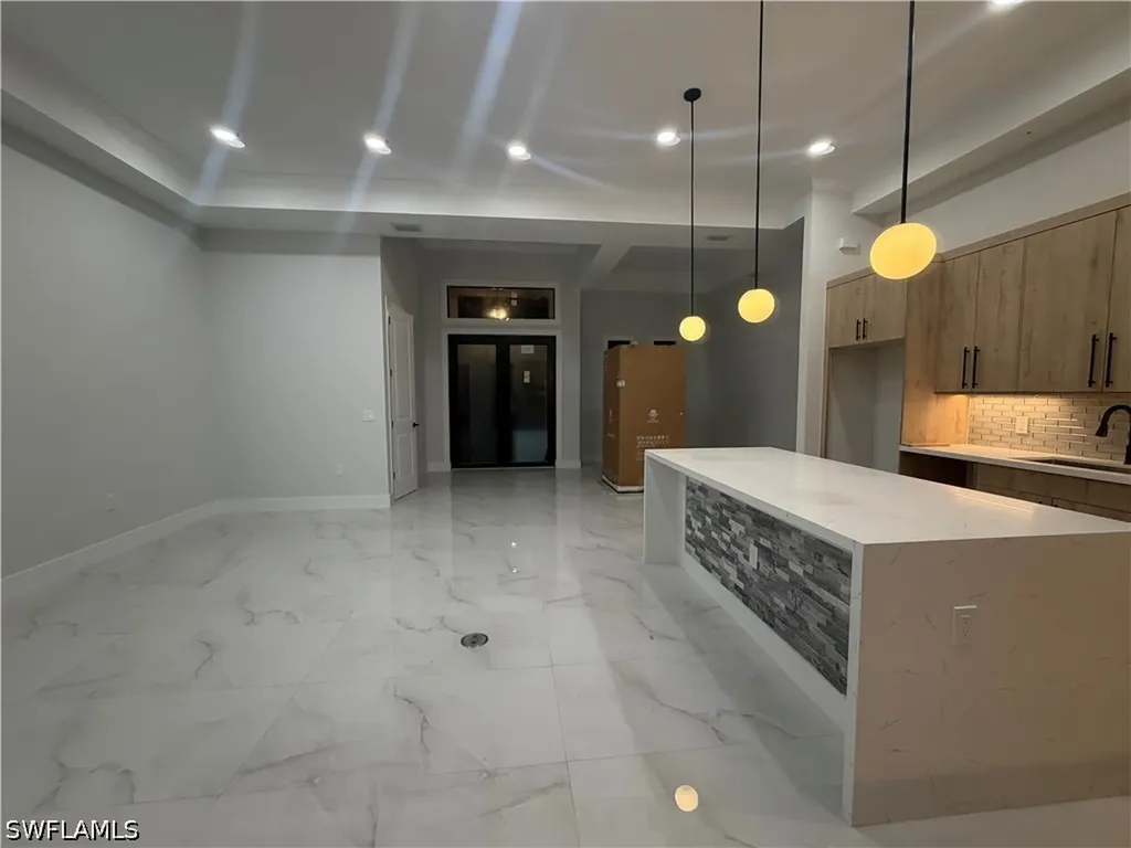 208 45th Avenue NE Naples FL 34120