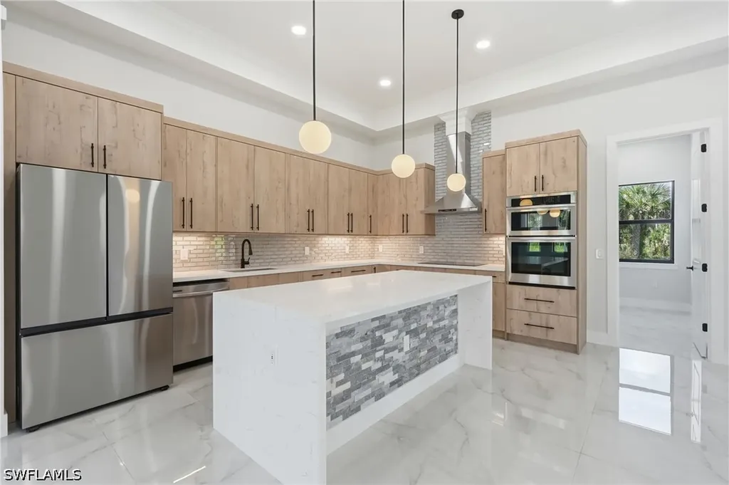 208 45th Avenue NE Naples FL 34120