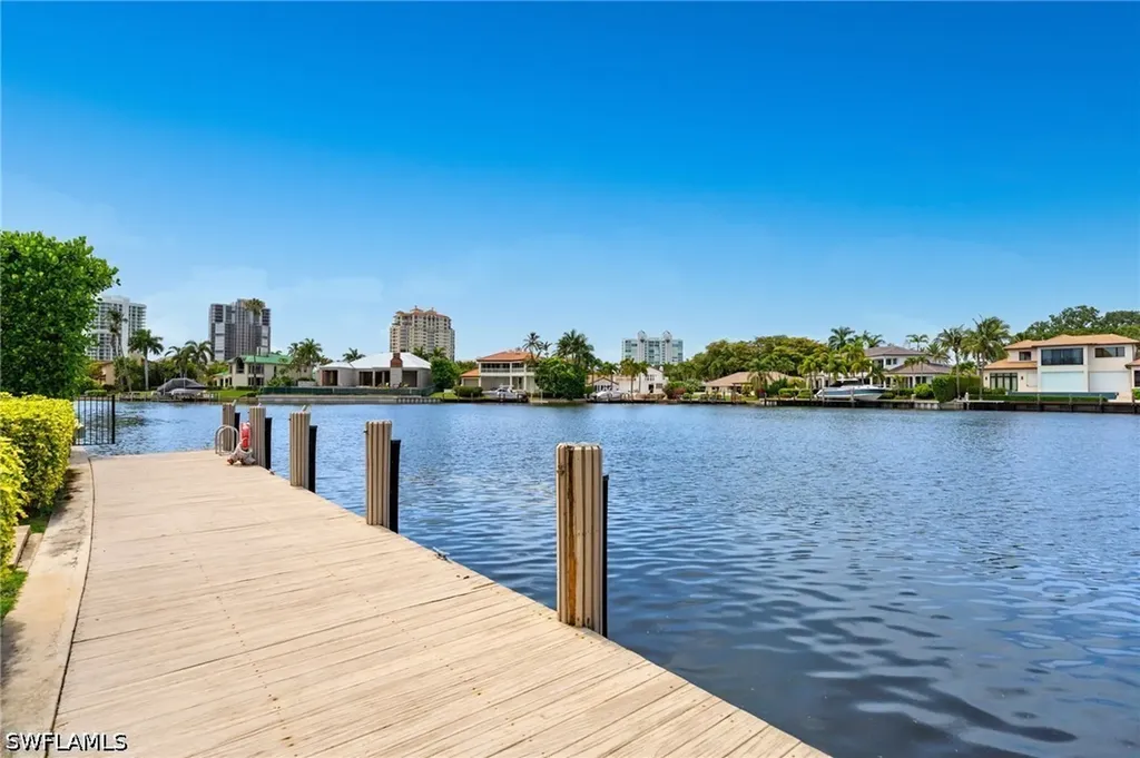 345 Devils Bight Naples FL 34103