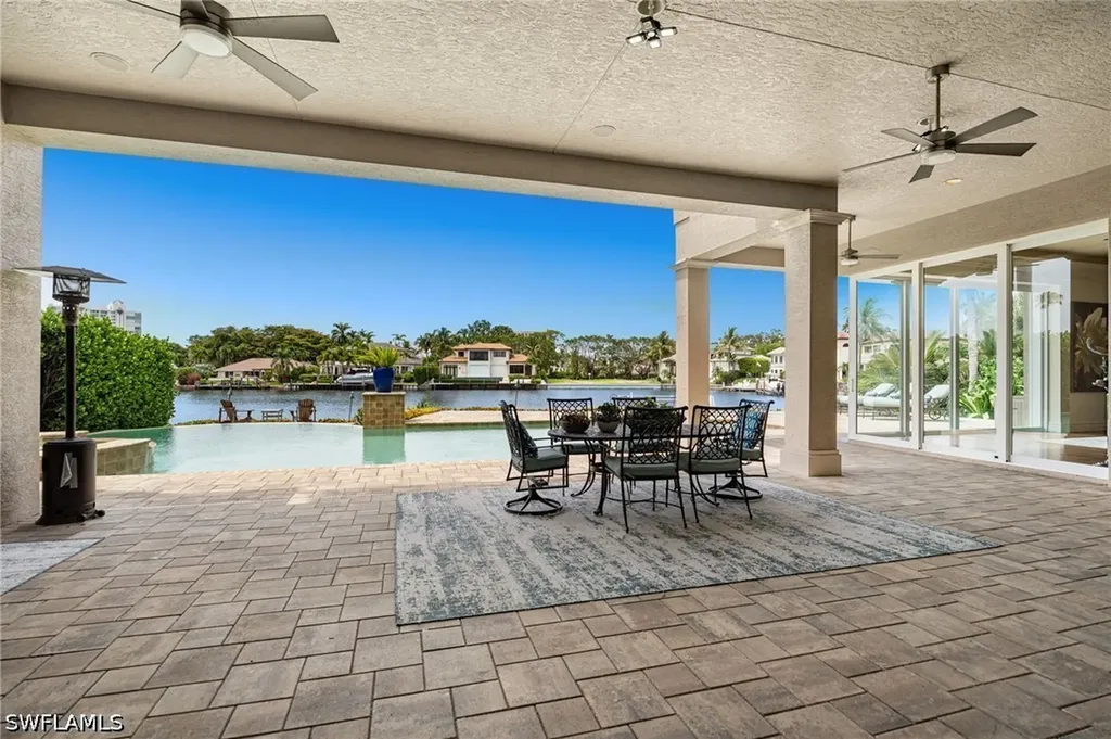 345 Devils Bight Naples FL 34103