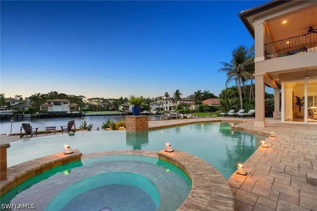 345 Devils Bight Naples FL 34103