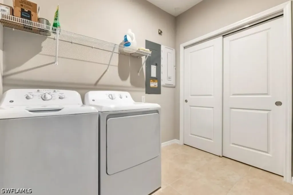 9394 Pocida Court Naples FL 34119