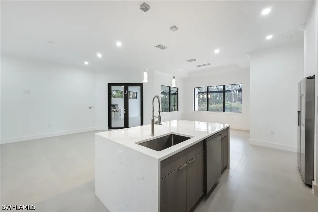 2806 Golden Gate Boulevard W Naples FL 34120