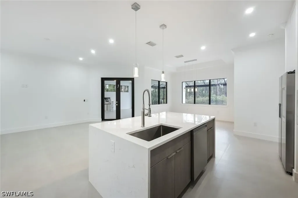 2806 Golden Gate Boulevard W Naples FL 34120