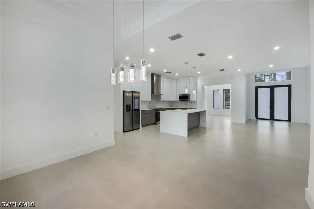 2806 Golden Gate Boulevard W Naples FL 34120