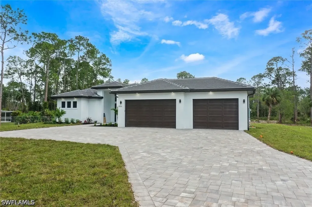 2806 Golden Gate Boulevard W Naples FL 34120